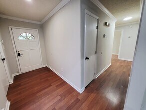 4715 Cricklewood Ln in Charlotte, NC - Building Photo - Building Photo