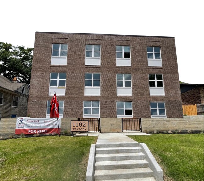 property at 1162 Peabody Ave