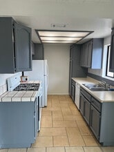 20217 Serrano Rd, Unit 2 in Apple Valley, CA - Foto de edificio - Building Photo