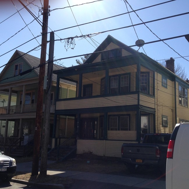 236 Morris St