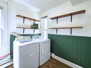 304 12th Ave NE, Unit 2 in Minneapolis, MN - Building Photo - Building Photo