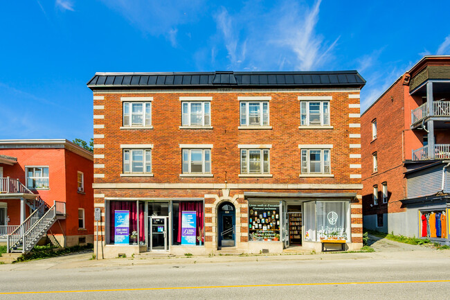 361-371 Alexandre Rue in Sherbrooke, QC - Building Photo - Building Photo