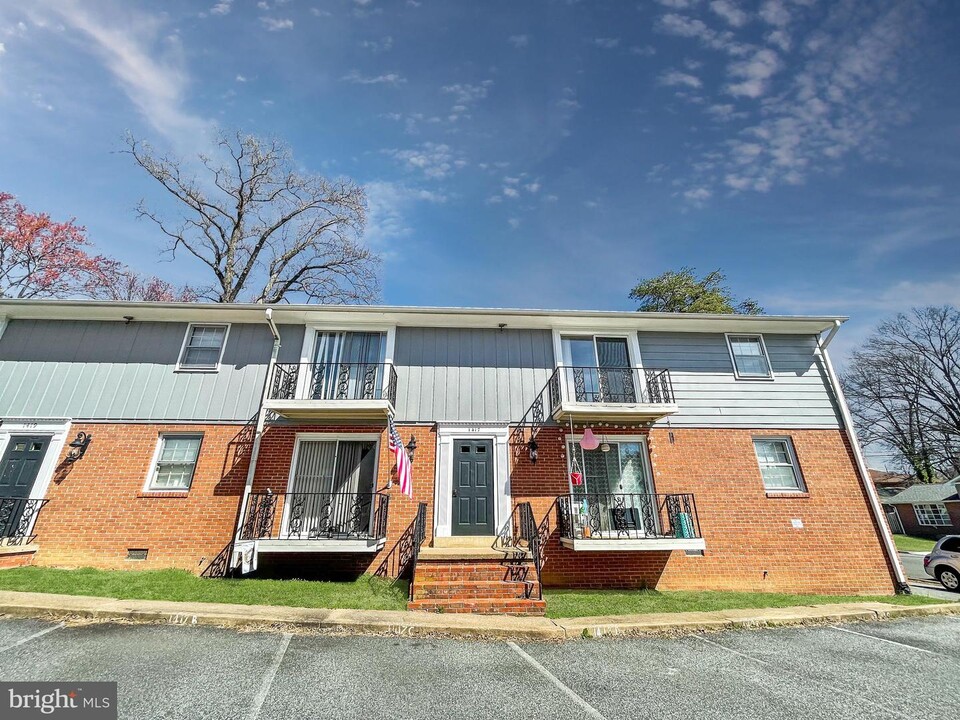 1419 Dandridge St-Unit -A in Fredericksburg, VA - Foto de edificio