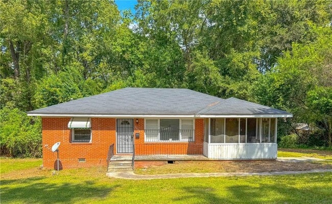 property at 2140 Bayswater Rd
