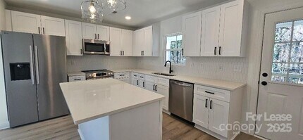 382 W Moore Ave in Mooresville, NC - Building Photo - Building Photo