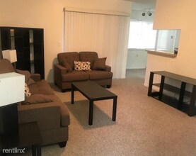 100 SW 83rd Way in Pembroke Pines, FL - Building Photo - Building Photo