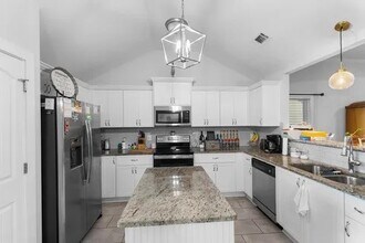 422 Lybrand St in Aiken, SC - Building Photo - Building Photo