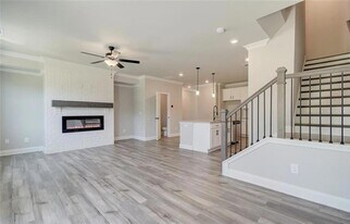 4623 Cypress Landing Wy in Gainesville, GA - Building Photo