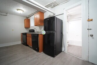 35 Gardner St, Unit A in Boston, MA - Building Photo - Building Photo