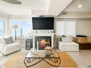 41 Hillside Ave in Milford, CT - Building Photo - Building Photo