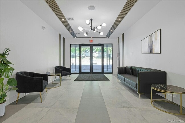 property at 962 US-9W