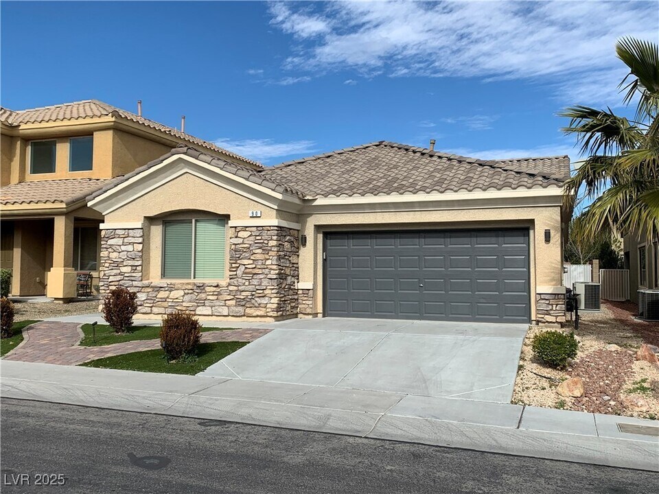 90 Broken Putter Way in Las Vegas, NV - Building Photo