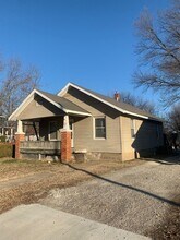 720 W Austin Blvd in Nevada, MO - Building Photo - Building Photo