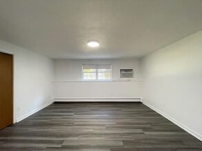 803 Haverhill St in Rowley, MA - Foto de edificio - Building Photo