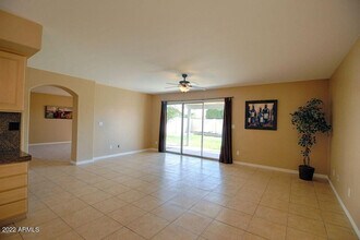 15453 S 44th Pl in Phoenix, AZ - Building Photo - Building Photo