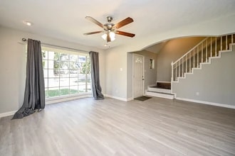 602 Mobile Ct in Conroe, TX - Building Photo - Building Photo