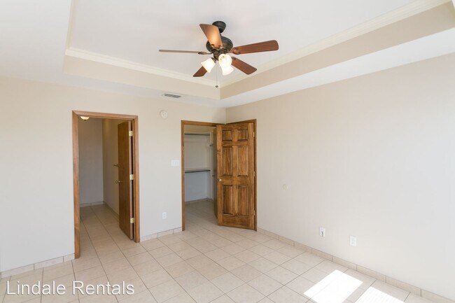 16160 Rolling Meadows Dr in Lindale, TX - Building Photo - Building Photo