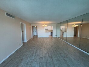 420 64th Ave in St Pete Beach, FL - Foto de edificio - Building Photo