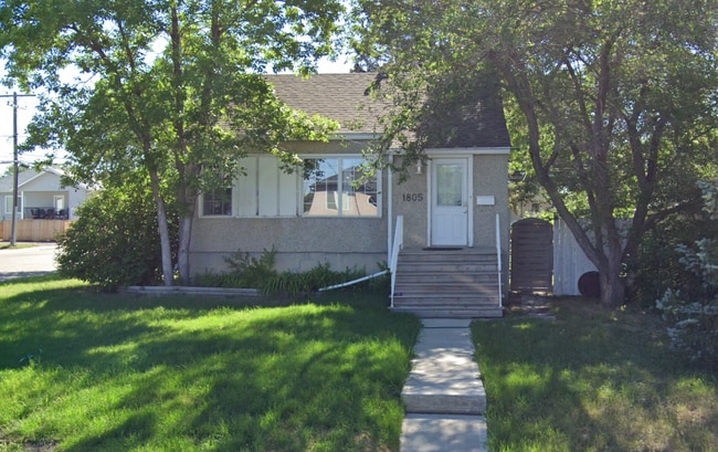 1805 Royal St in Regina, SK - Building Photo - Building Photo