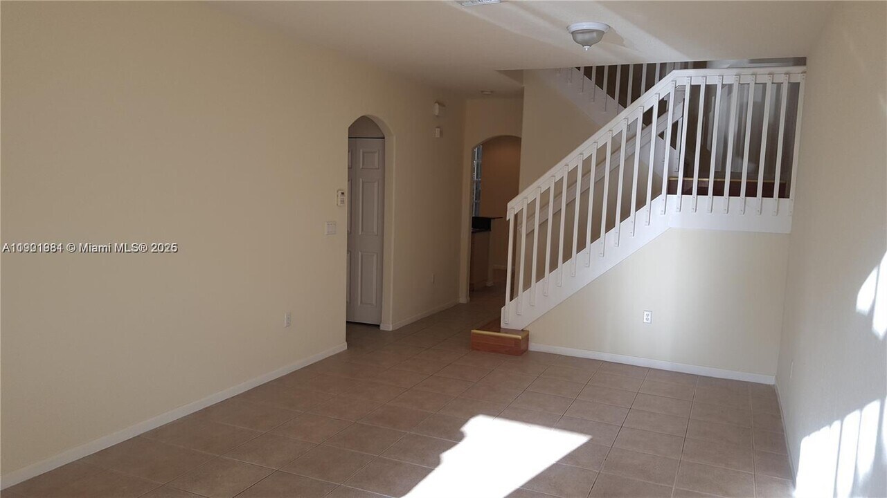 2853 SW 85th Ave in Miramar, FL - Building Photo