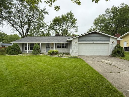 property at 4221 Lynwood Ct