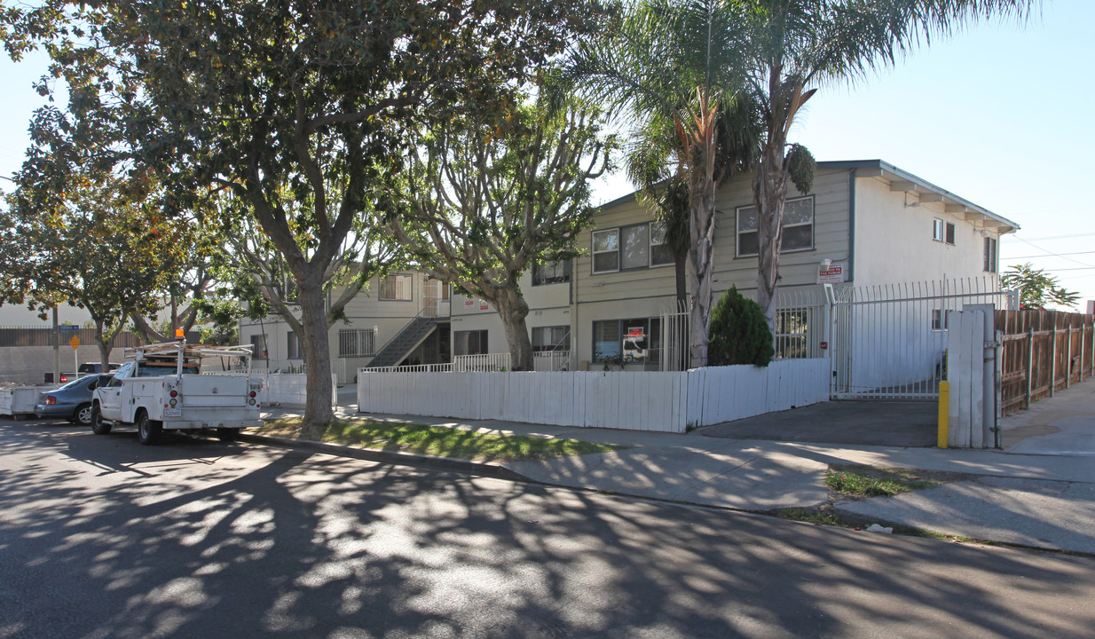 4240 Abner St in Los Angeles, CA - Foto de edificio