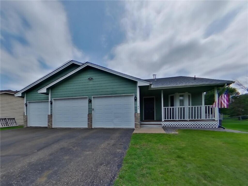 1104 142nd Ln NW in Andover, MN - Building Photo