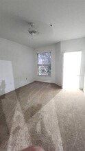 8812 Dunes Ct in Kissimmee, FL - Building Photo - Building Photo