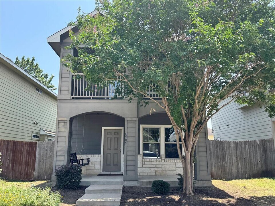 4505 Esper Ln in Austin, TX - Foto de edificio