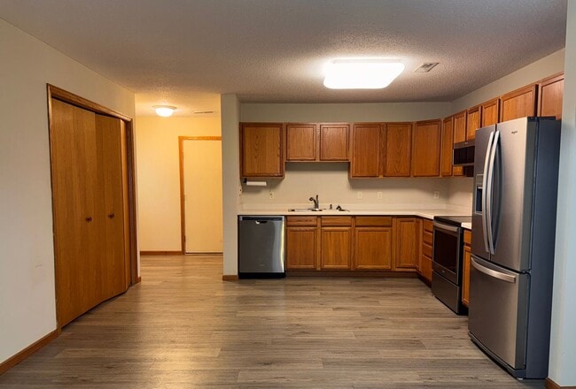 property at 351 Williamsburg Pl