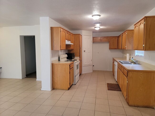 2510 Gold St in El Paso, TX - Building Photo - Building Photo