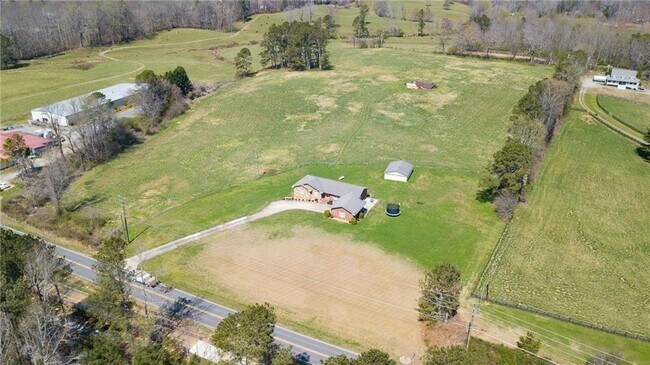 4900 Spot Rd in Cumming, GA - Building Photo - Building Photo