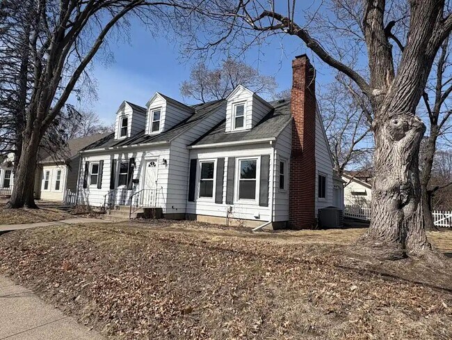 property at 2241 E 42nd St