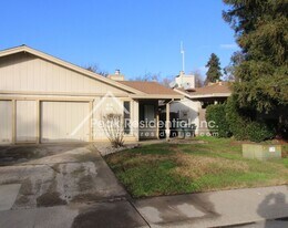 4819 Suncrest Way in Fair Oaks, CA - Building Photo