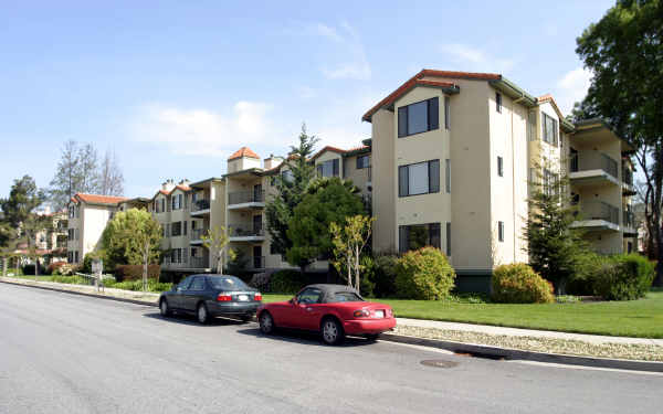 The Pavilions At Tyson Lane in Fremont, CA - Building Photo