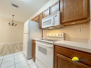 40 Chatelaine Cir SE in Fort Walton Beach, FL - Building Photo - Building Photo