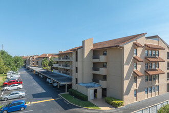 Marina Bay South in North Palm Beach, FL - Building Photo - Building Photo