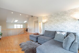 1227 Georgetown Way in Vernon Hills, IL - Building Photo - Building Photo