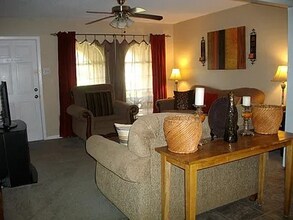 9525 Corsica Ave in Baton Rouge, LA - Building Photo - Building Photo