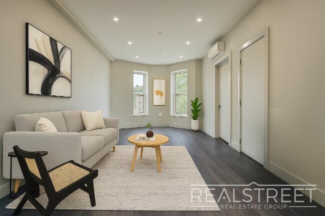 NEW 1 Bed in Prospect Park South!