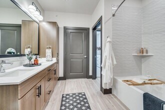 Lenox Cooper in Arlington, TX - Building Photo - Building Photo