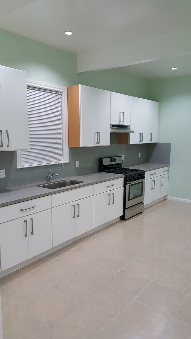 808 Capitol Ave, Unit 1 in San Francisco, CA - Foto de edificio - Building Photo