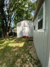 1274 E 36th Ct in Des Moines, IA - Building Photo - Building Photo