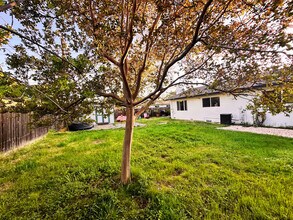 203 Montrose Dr in Folsom, CA - Building Photo - Building Photo