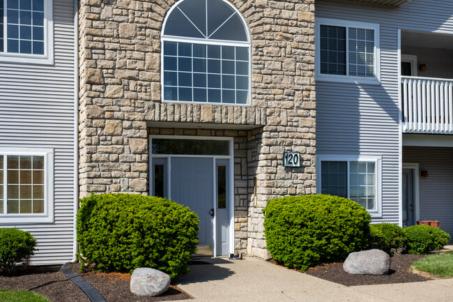 Erlanger Lakes Condos in Erlanger, KY - Foto de edificio - Building Photo