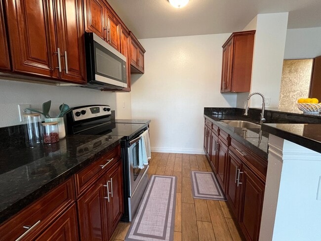 1544 E Quincy Ave in Orange, CA - Building Photo - Building Photo