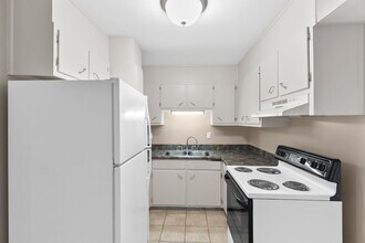 Altamont Cliffs in Birmingham, AL - Building Photo - Interior Photo
