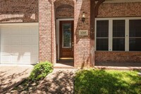 1215 Nocona Dr in Irving, TX - Foto de edificio - Building Photo