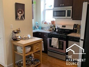 851 W Fletcher St, Unit 2R in Chicago, IL - Building Photo - Building Photo