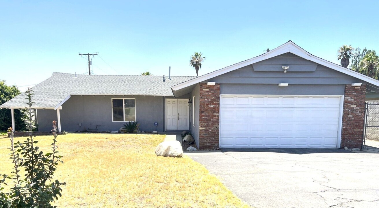 10325 Liberty St in Rancho Cucamonga, CA - Building Photo